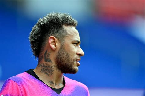“Egoísta”, “exibicionista” ou “bom demais”: por que Neymar é um dos.